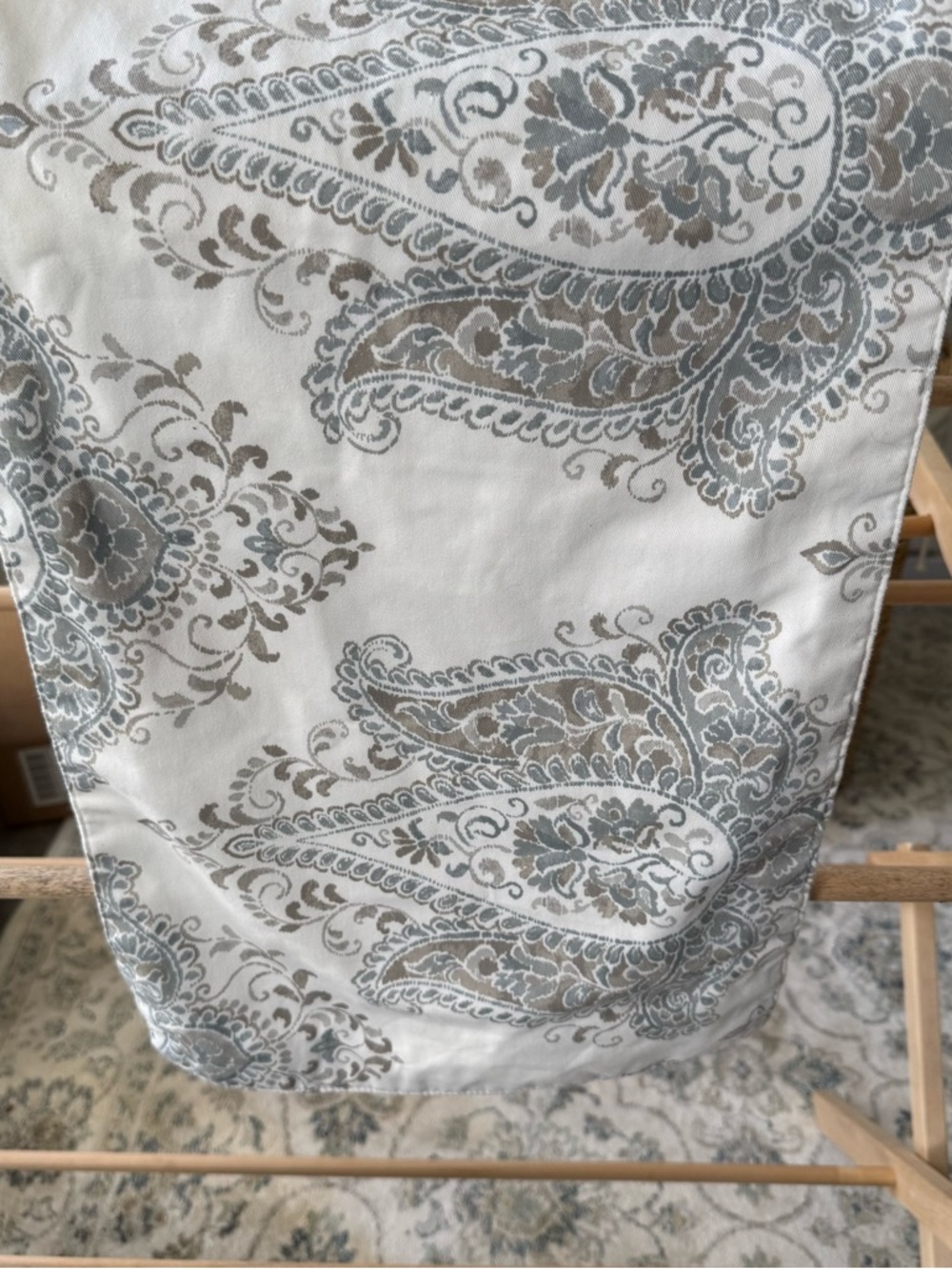 Lovely Tahari Table Runner 72 x 14